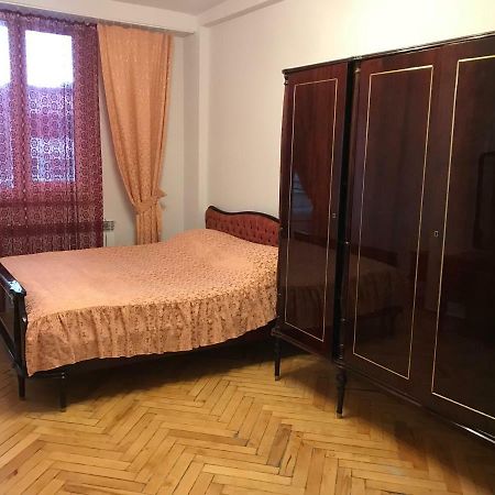 33 Martiros Saryan Street Apartman Jereván Kültér fotó