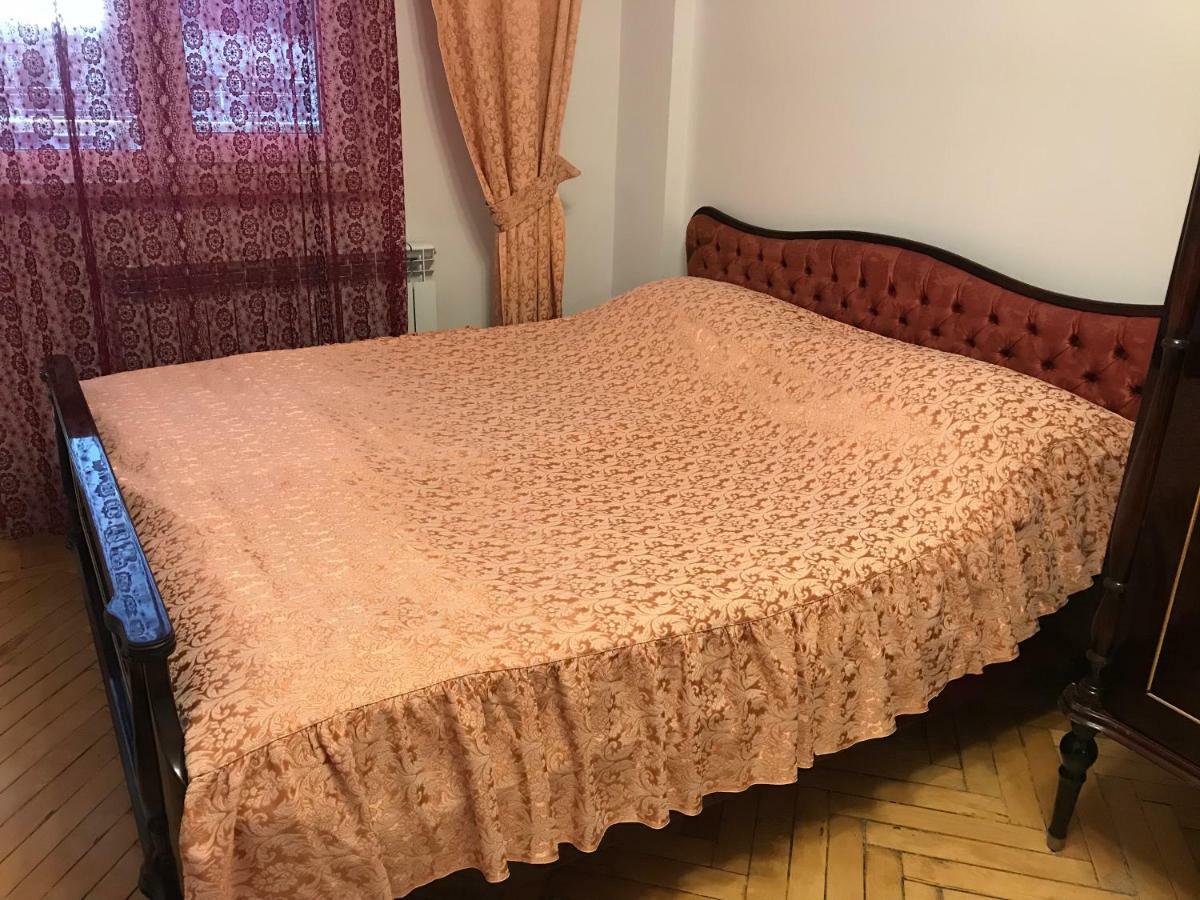 33 Martiros Saryan Street Apartman Jereván Kültér fotó
