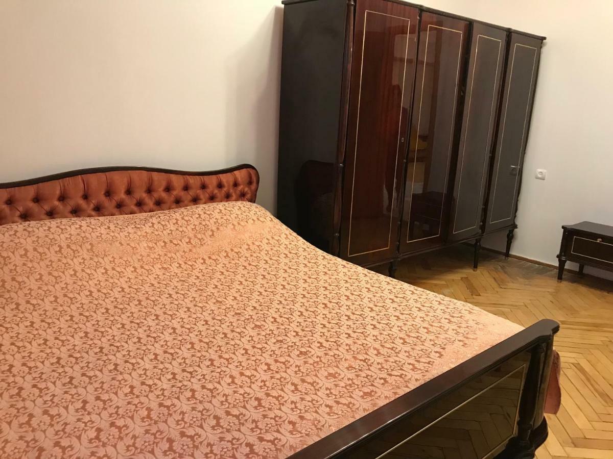 33 Martiros Saryan Street Apartman Jereván Kültér fotó